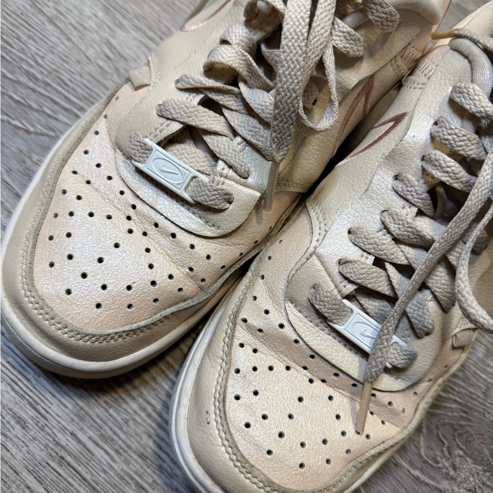 •NIKE• COURT VISION SNEAKERS - Picture 2 of 10
